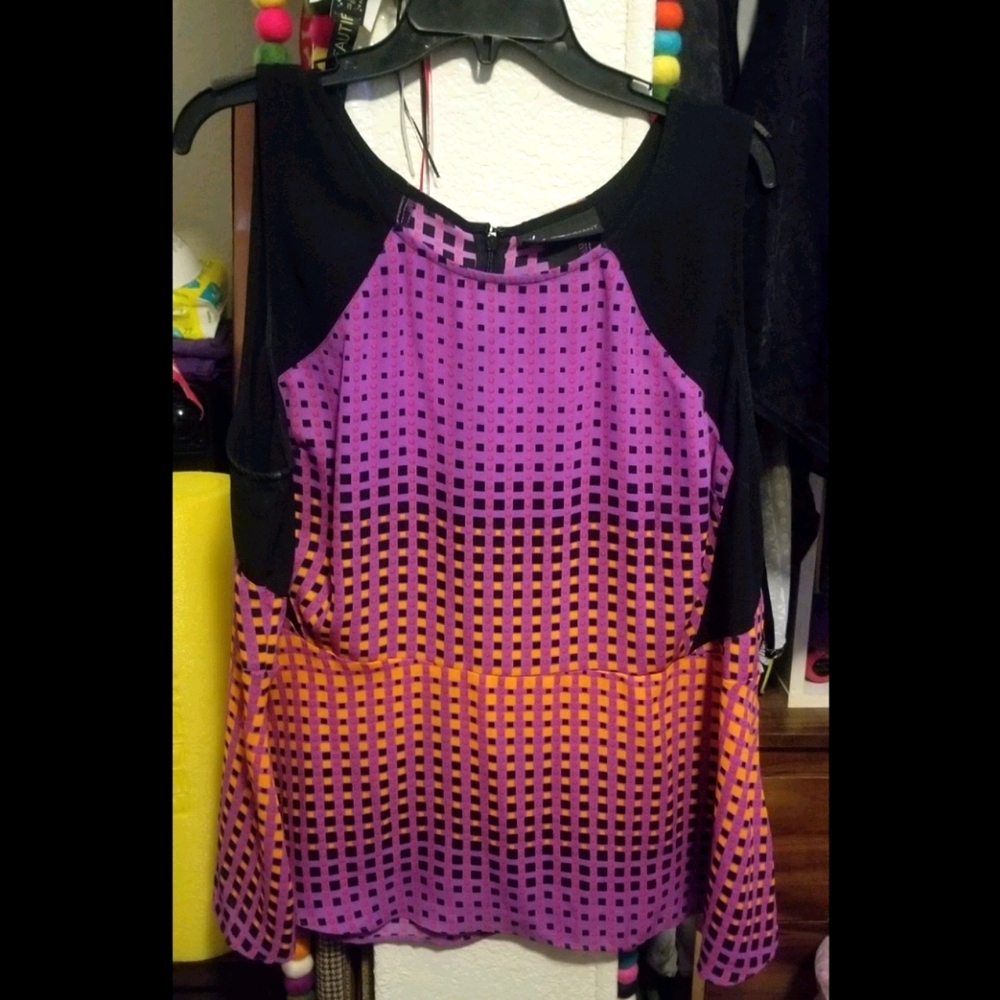 Lane Bryant Peplum Top 🖤💜🧡